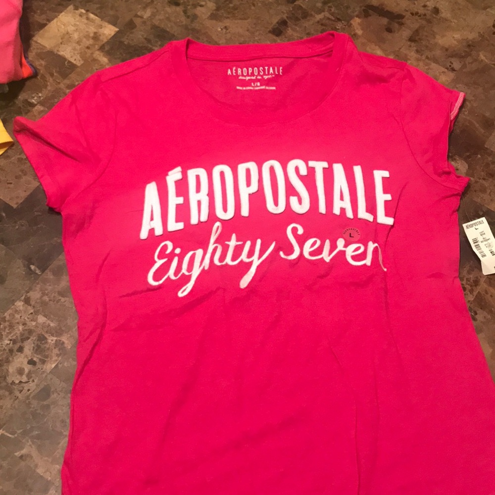 Aeropostale hot pink T-shirt